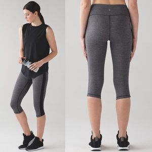 Lululemon Heathered Gray & Black Luxtreme High Rise Squad Goals Crop